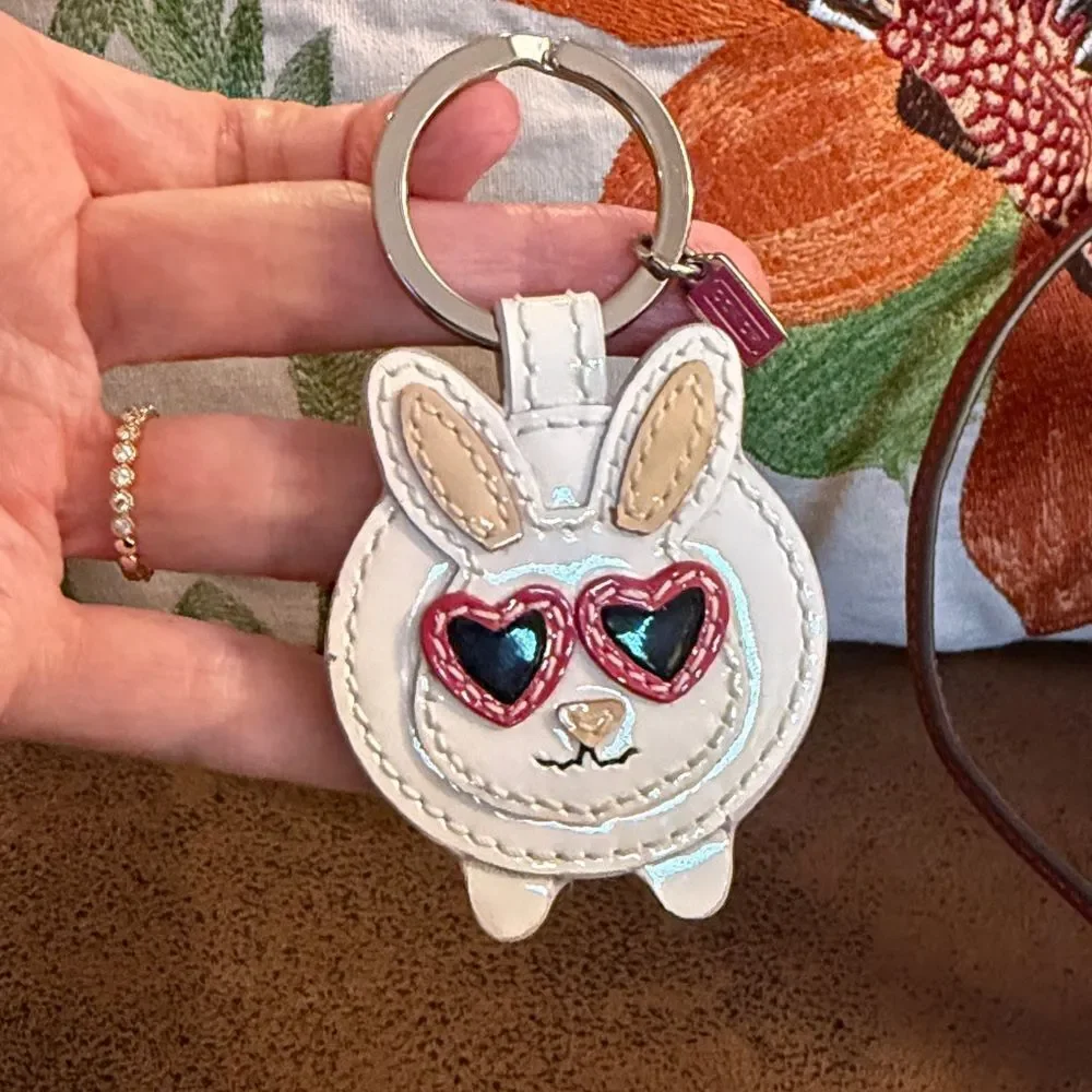 COACH MINK BUNNY VINTAGE HEART SUNGLASSES STACKED LEATHER MINI HANGTAG RARE LNC